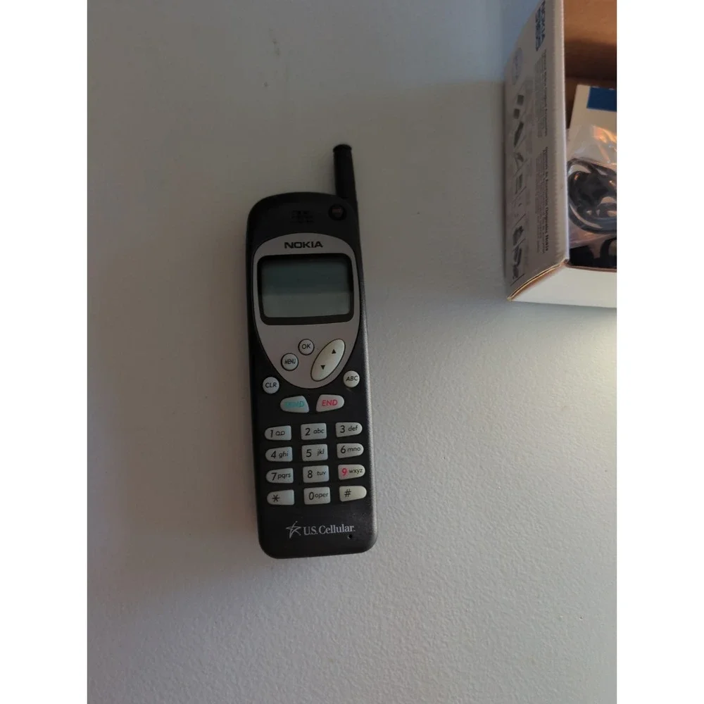 Nokia 5165 - Cellular Phone With Accessories and original Box US Cellular